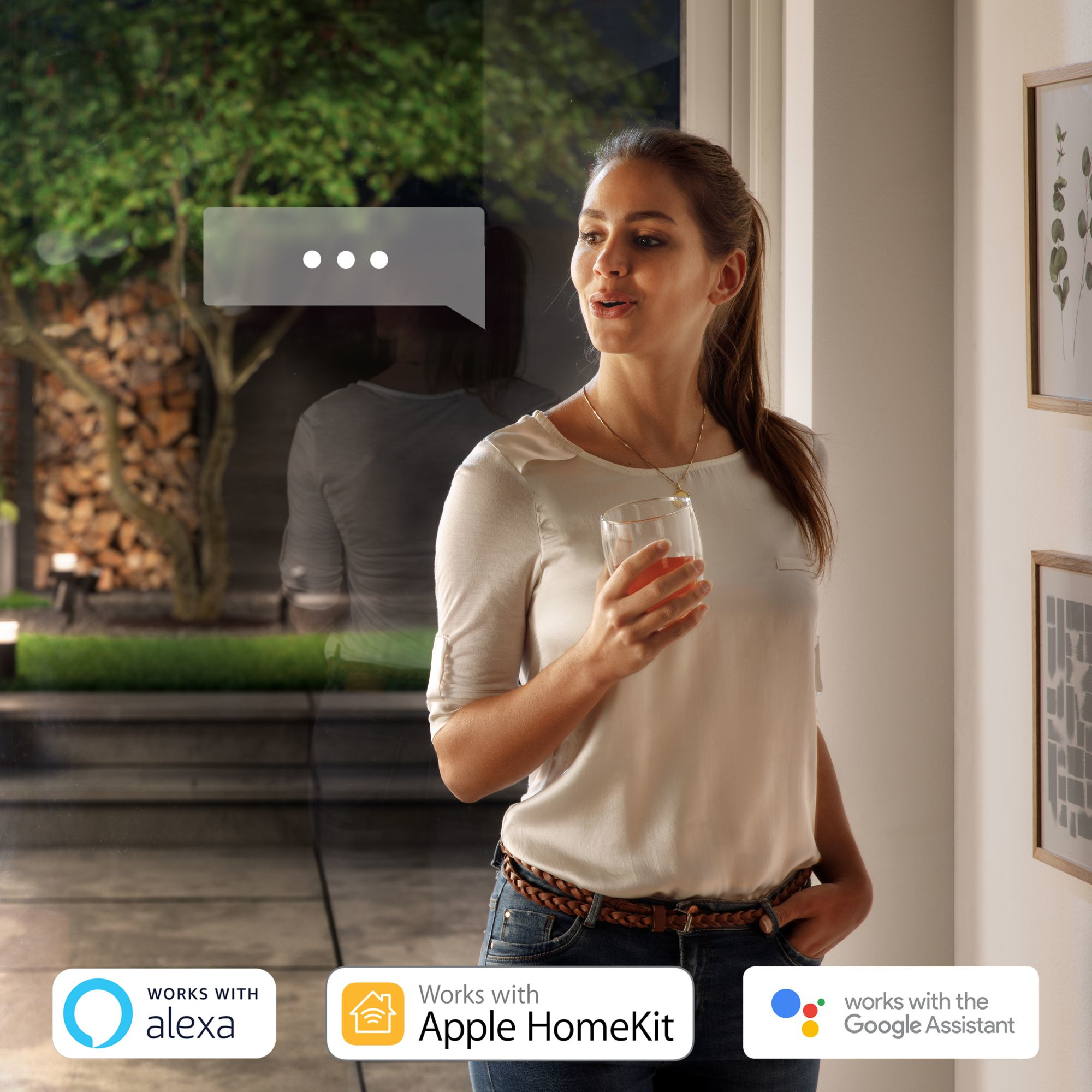Philips Hue White and Color ambiance Resonate Outdoor Wandleuchte