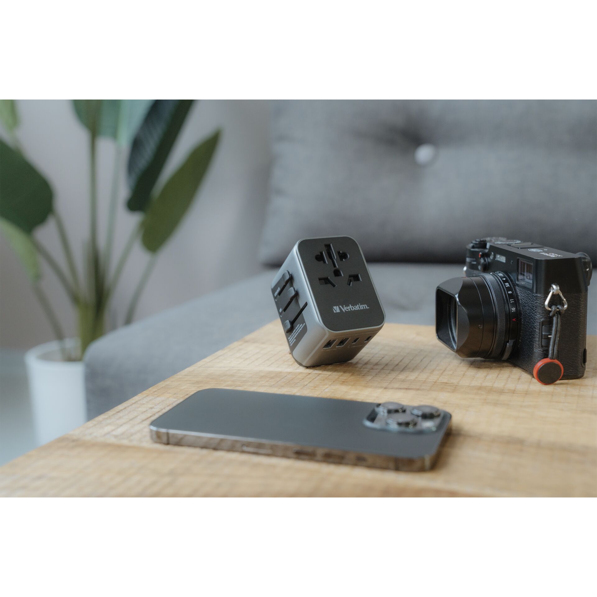 Verbatim Uni.Travel Adapt.UTA-03 USB-C 30W 2xUSB-C 2xUSB-A  49545