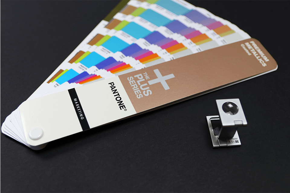Schriftband TZe-315 (lam.) Weiß auf Schwarz BxL 6mm x 8m – Ansicht 2