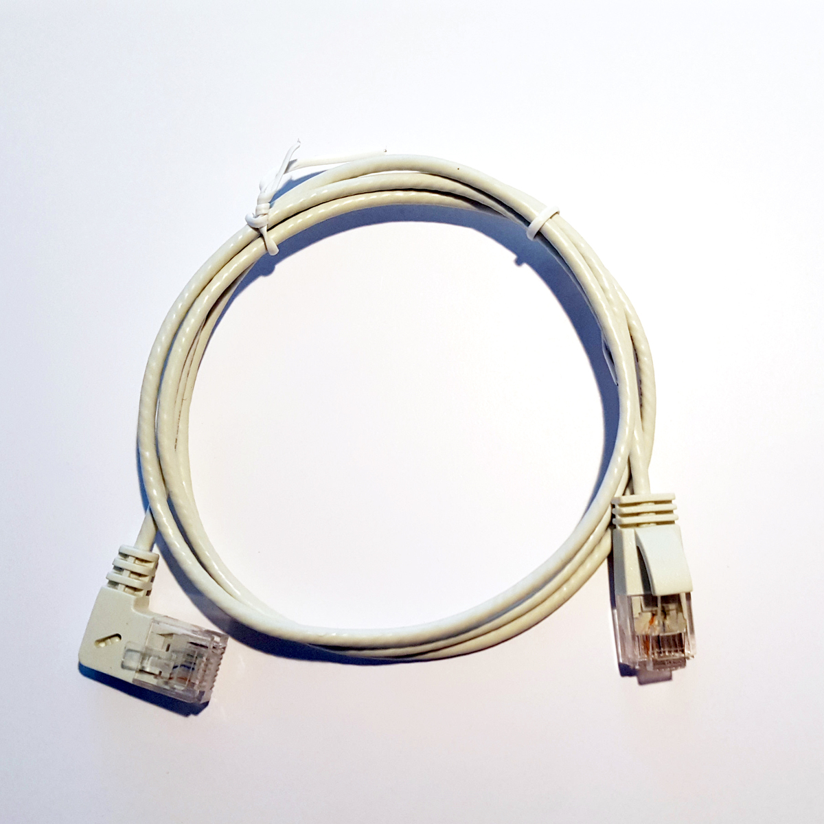 wantec Patchkabel CAT6a gewinkelt 90°links UTP weiss 7,0m
