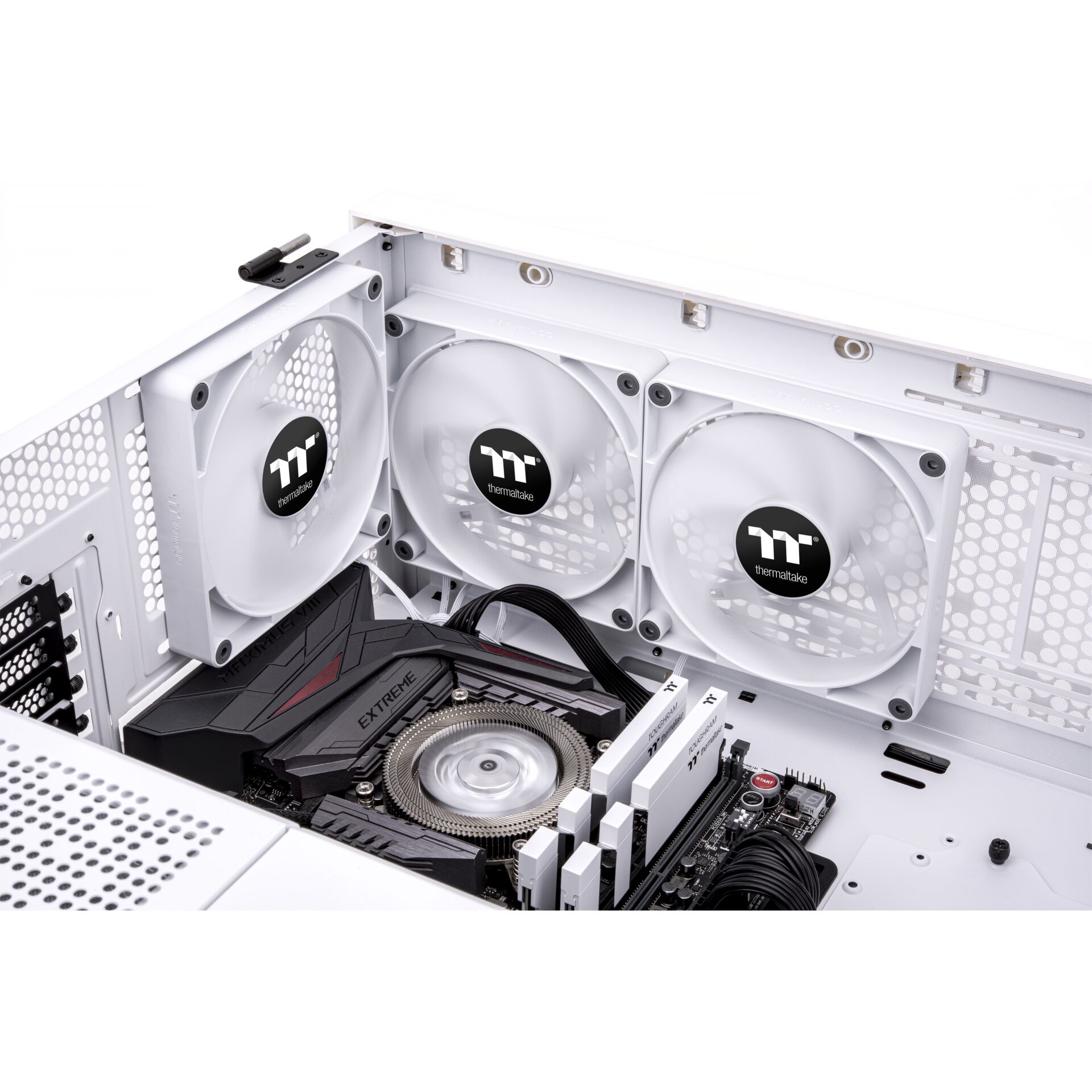 Thermaltake CT140 PC Cooling Fan White 2 Pack 827325_07