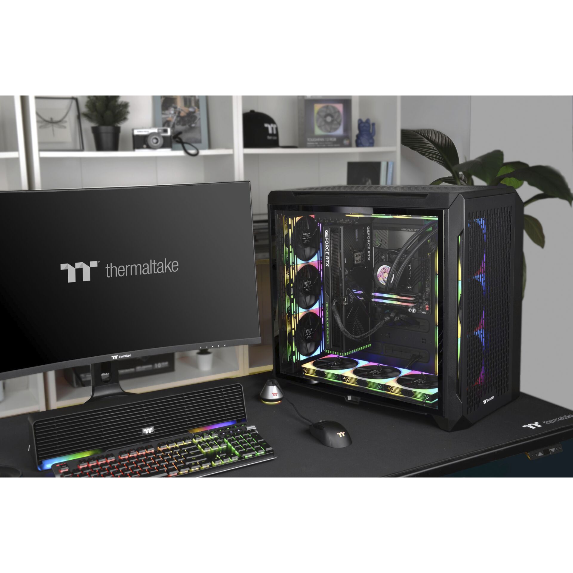 Thermaltake 32  Curved Gaming Monitor 827374_13