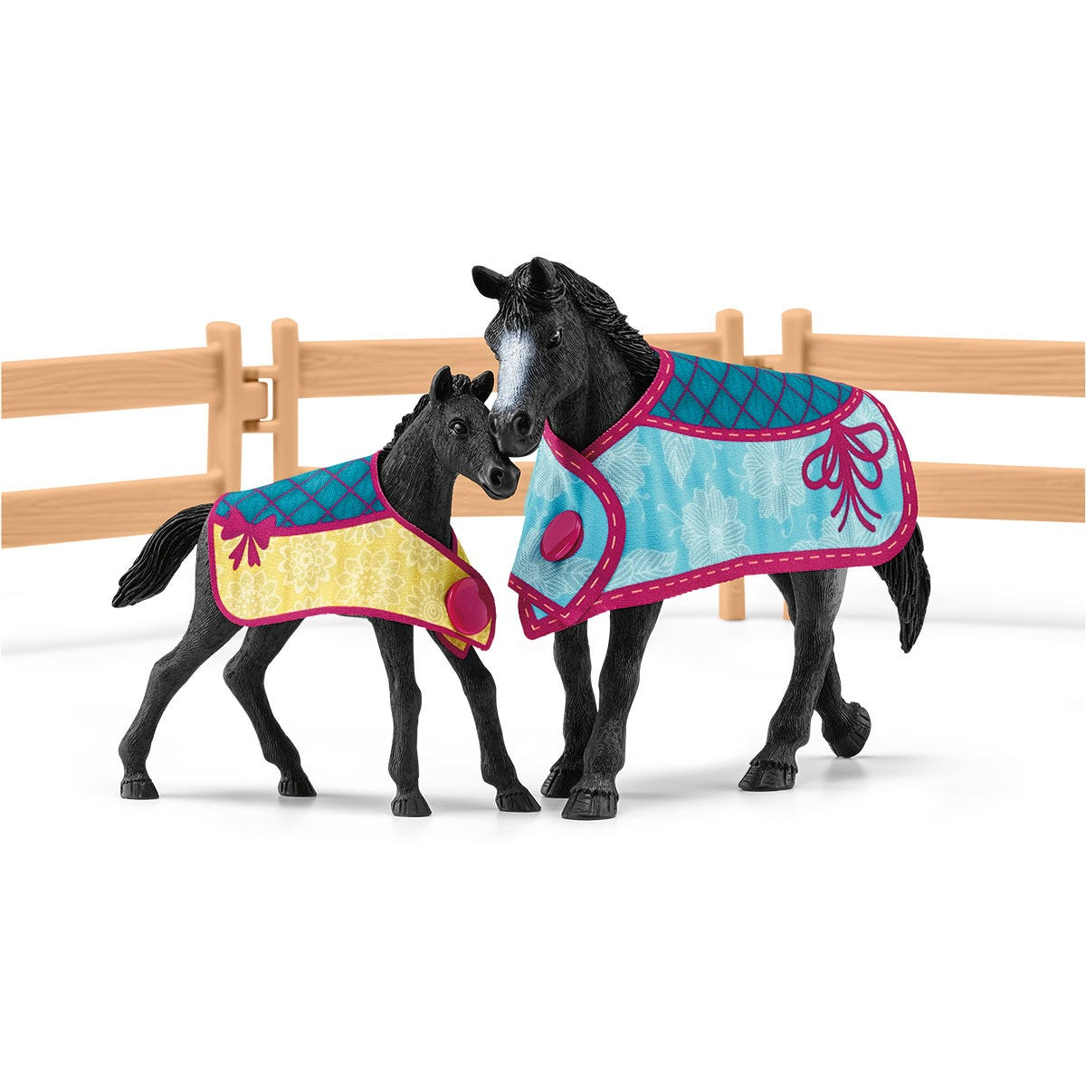 Schleich Horse Club     42611 Pferdebox mit Stute und Fohlen