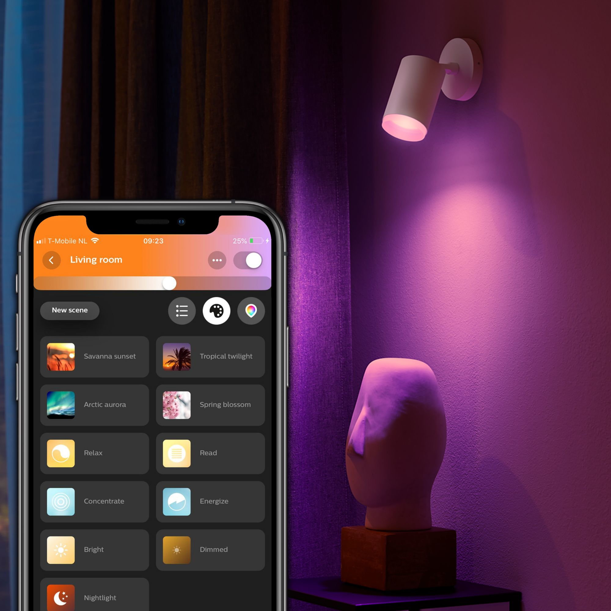 Philips Hue White&Col. Amb. Fugato Spot 1 flg. weiß 350lm 72741646_7617236474