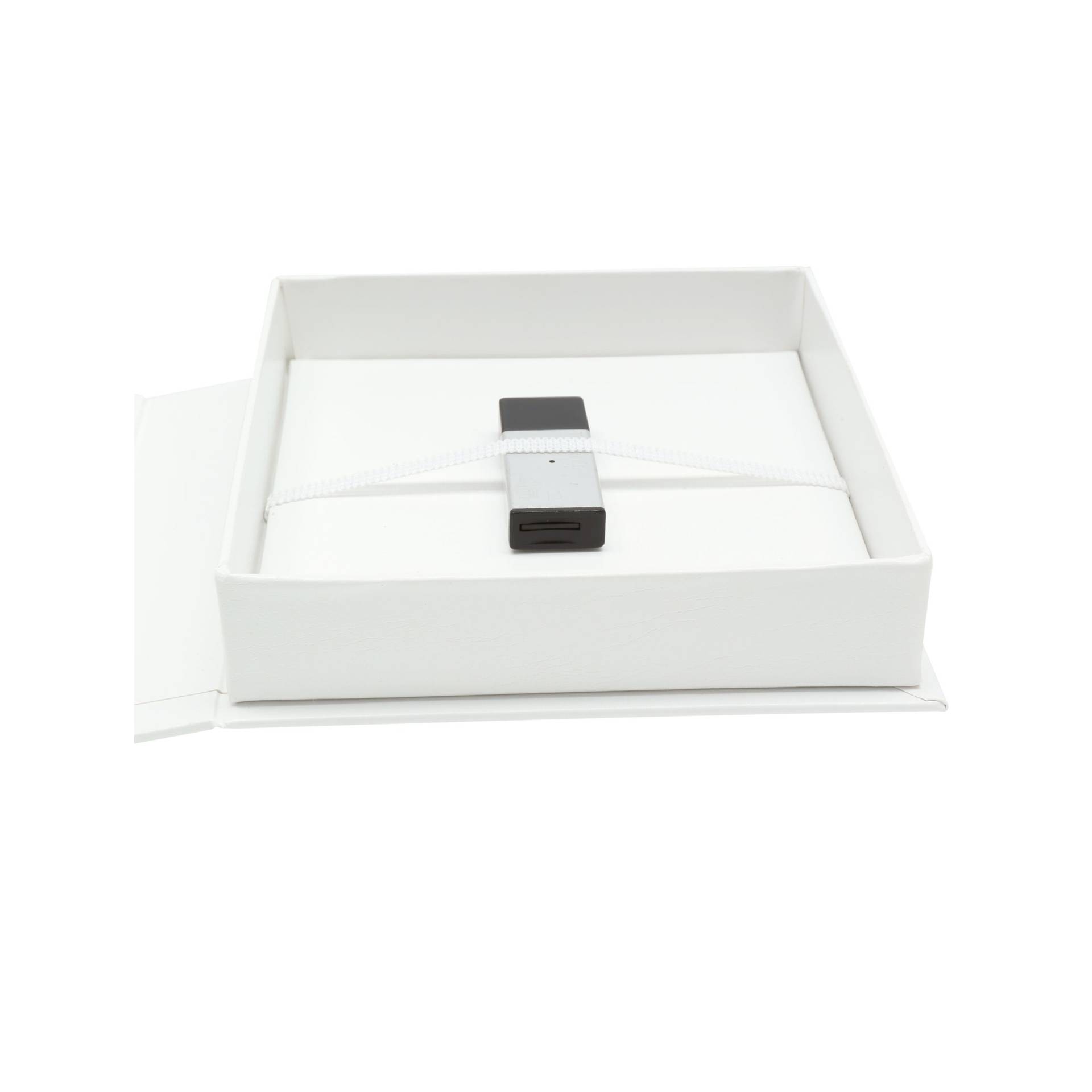 Deknudt S66DJ4 weiß          8x8 Aufbewahrungskarton USB Stick 310767_01