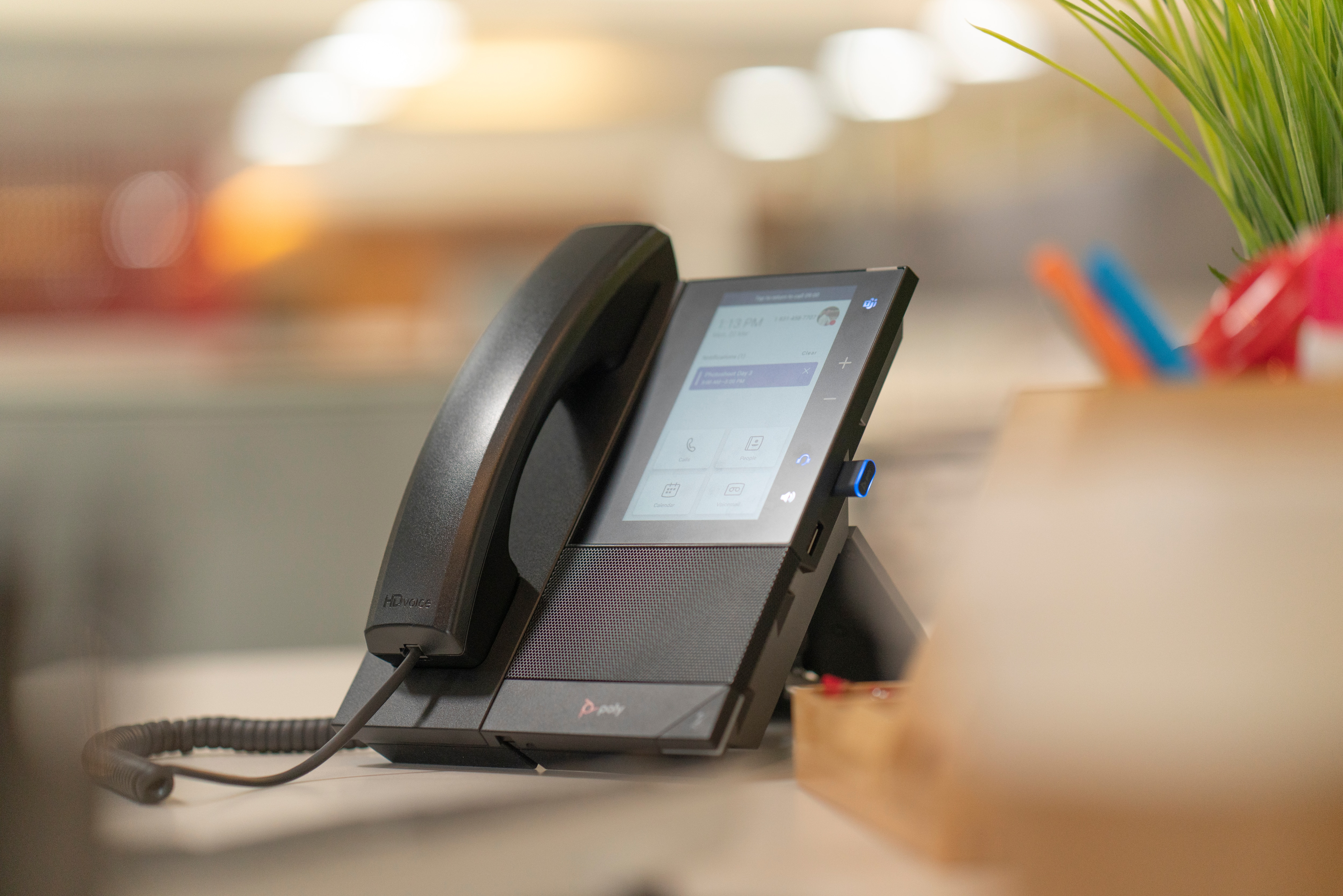 Poly CCX 500 Phone SIP -PoE, ohne Netzteil- – Ansicht 8
