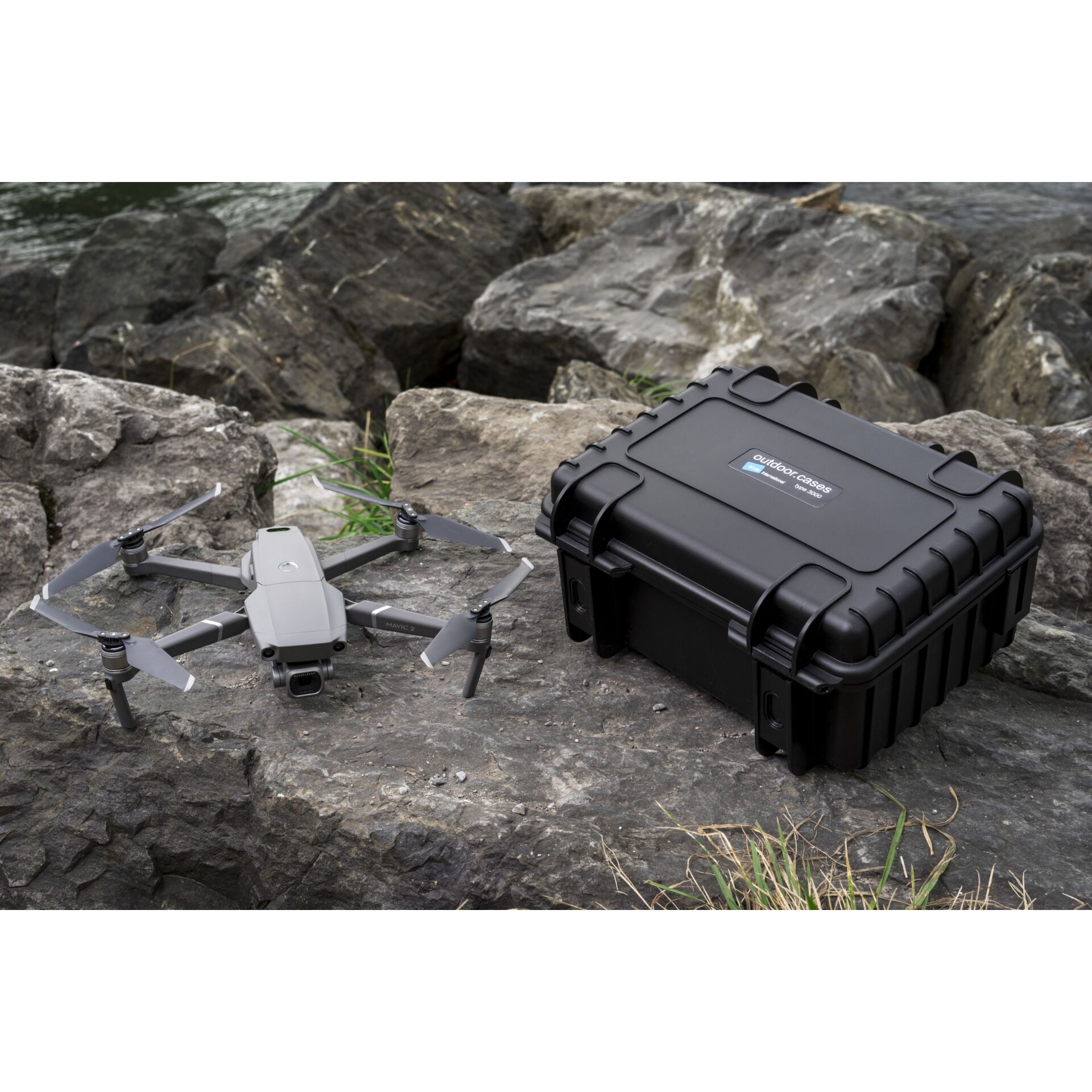 B&W Outdoor  Charge-in-Case 4000 for Drone DJI Mavic black