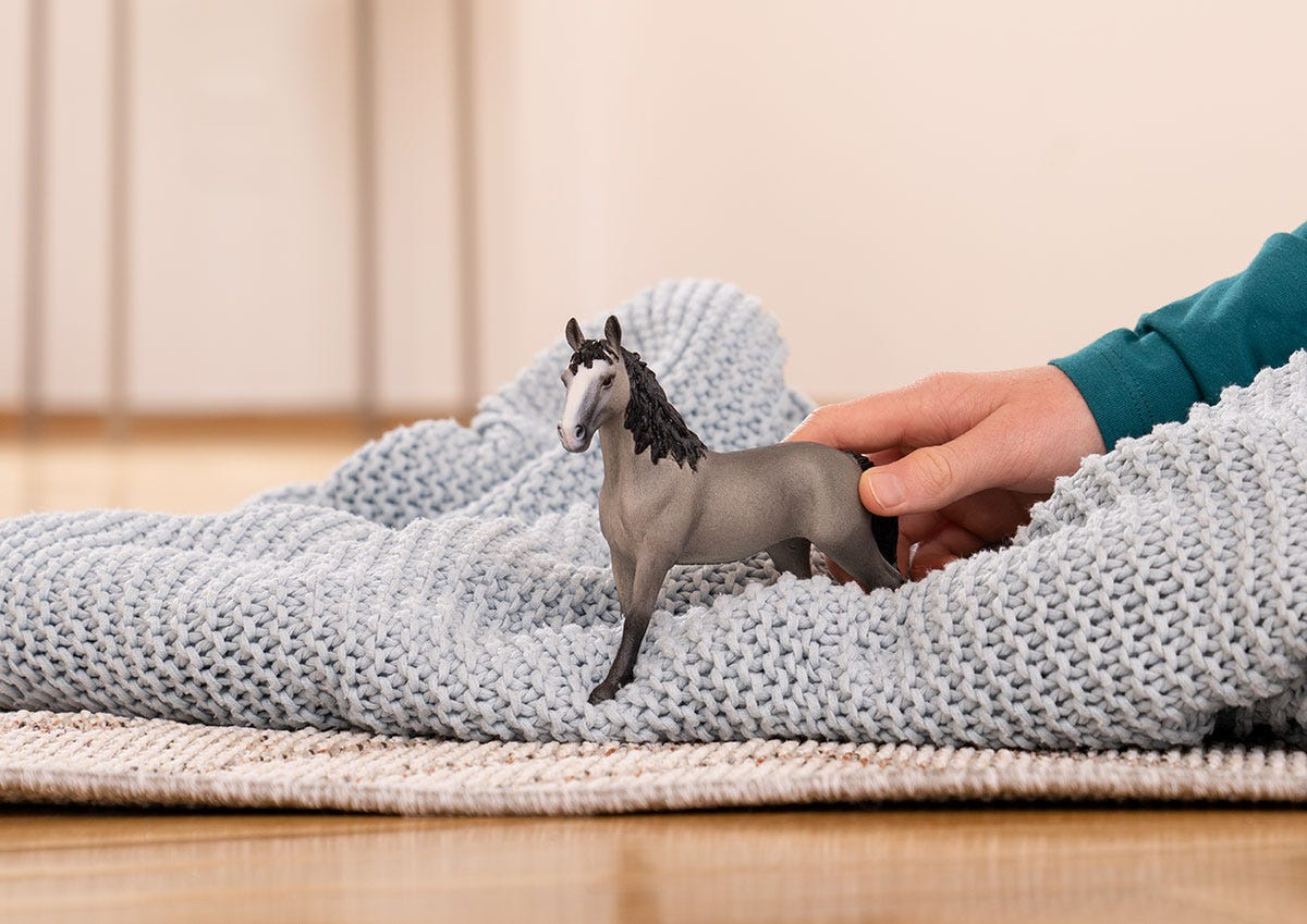 Schleich Horse Club        13955 Cheval de Selle Francais Stute