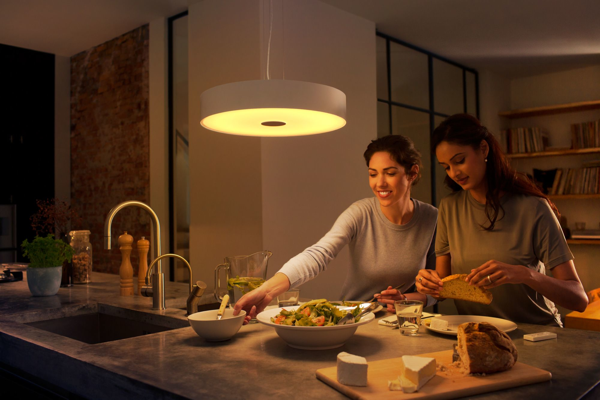 Philips Hue White Amb. Fair Pendelleuchte weiß 3000lm DS 92657514_9352279944