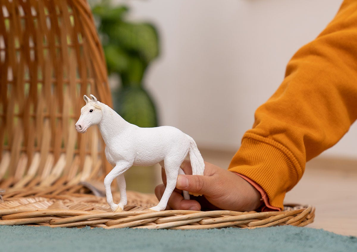 Schleich Farm World Camarillo Stute            13959