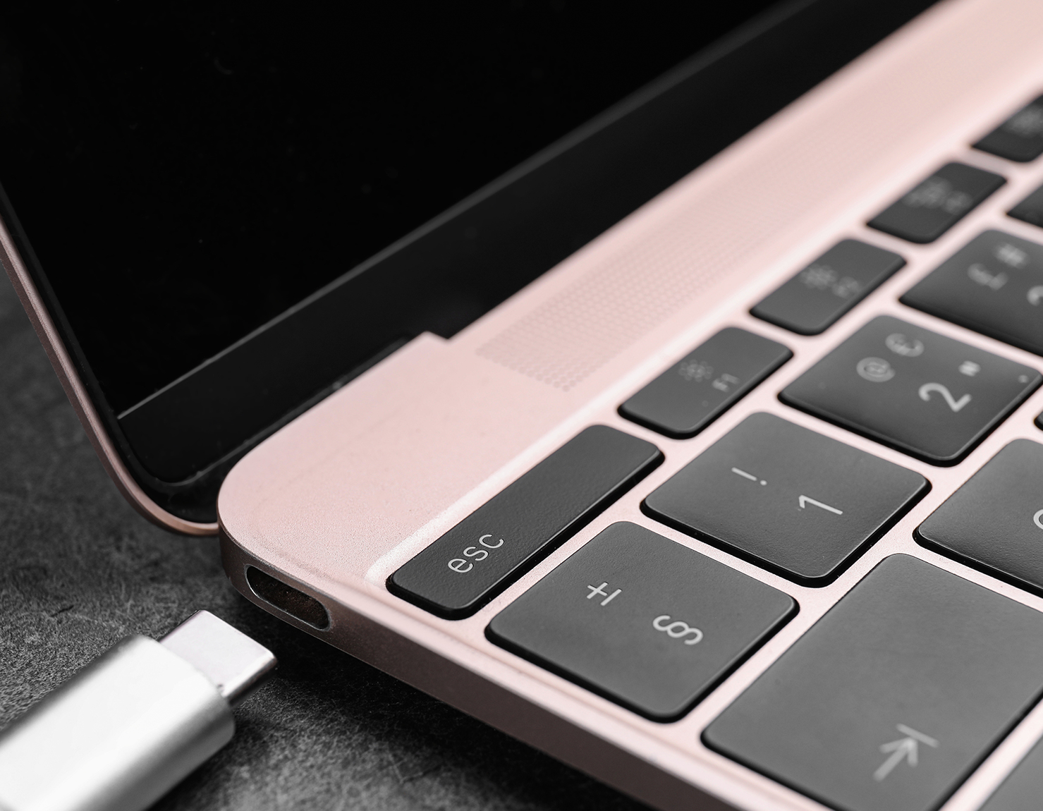 D-Link DUB-2334 5-in-1 USB-C Hub mit Gigabit Ethernet/Power fb3c57369aa7e69deb78771508611520