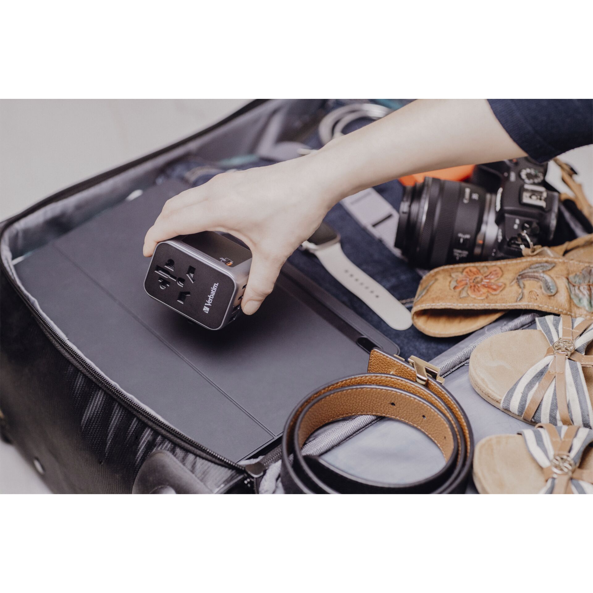 Verbatim Uni.Travel Adapt.UTA-03 USB-C 30W 2xUSB-C 2xUSB-A  49545