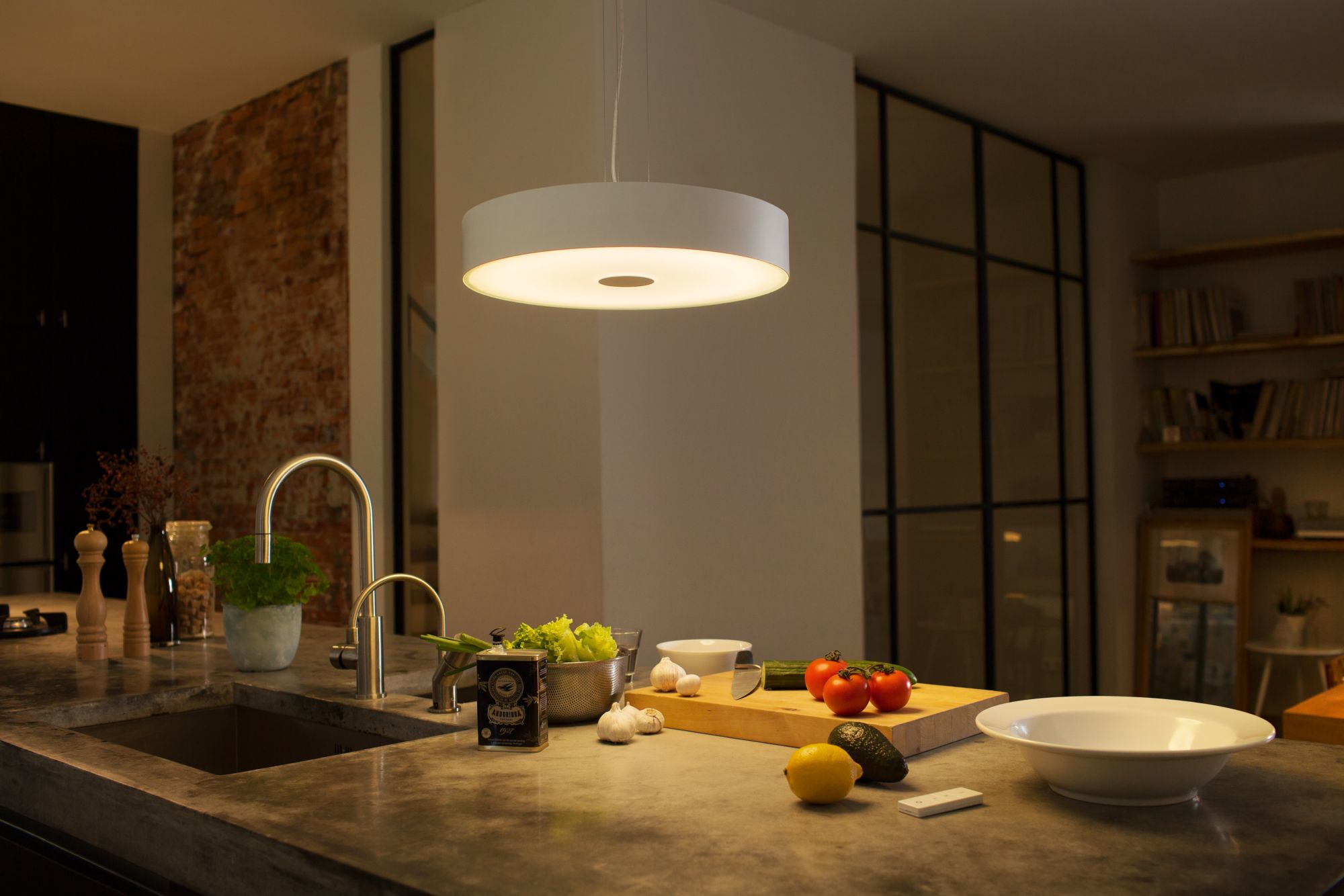 Philips Hue White Amb. Fair Pendelleuchte weiß 3000lm DS 92657514_3332885530