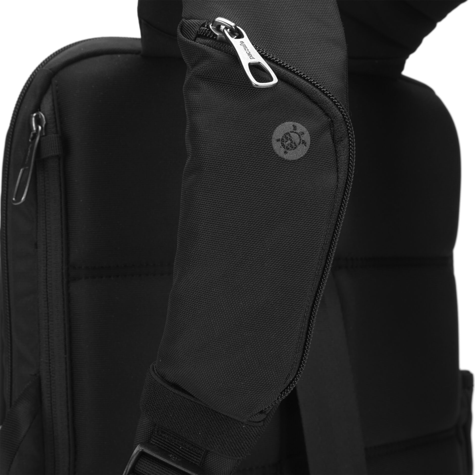 Pacsafe Metrosafe X 16  schwarz Pendler Rucksack