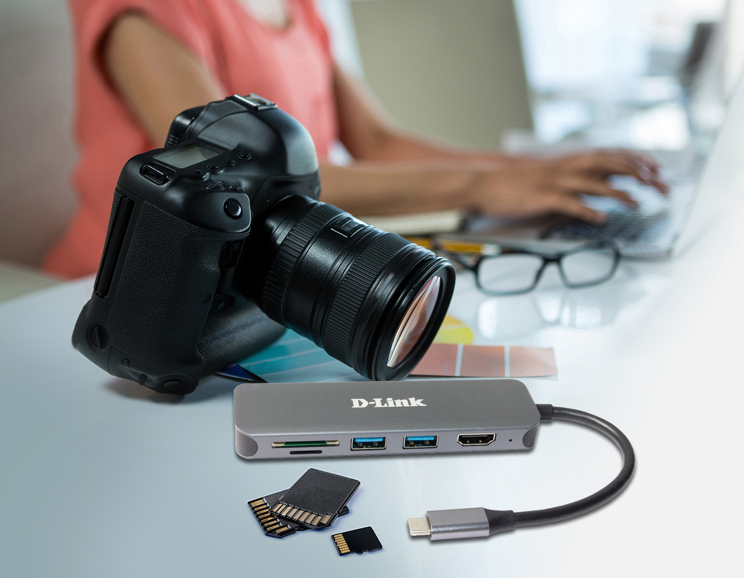 D-Link DUB-2327 6-in-1 USB-C Hub mit HDMI 8772996d67b7b586116955e75e3d55bc