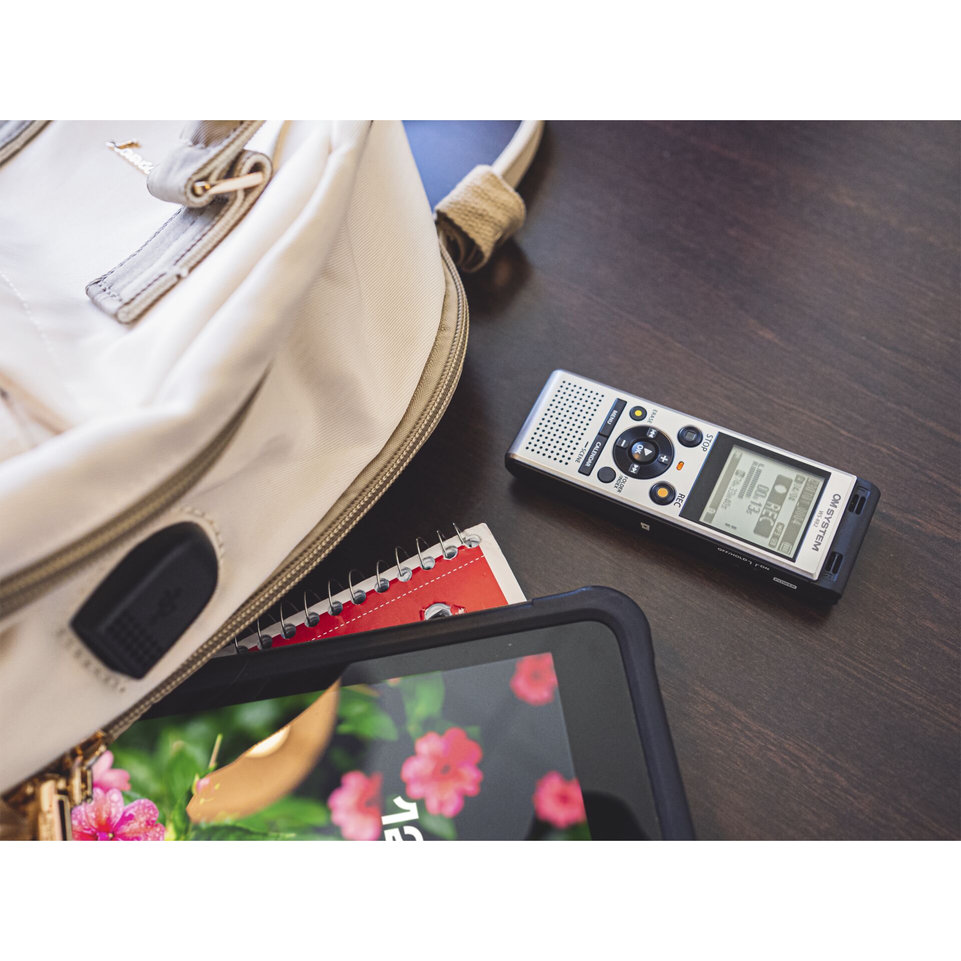 OM system WS-882 4GB