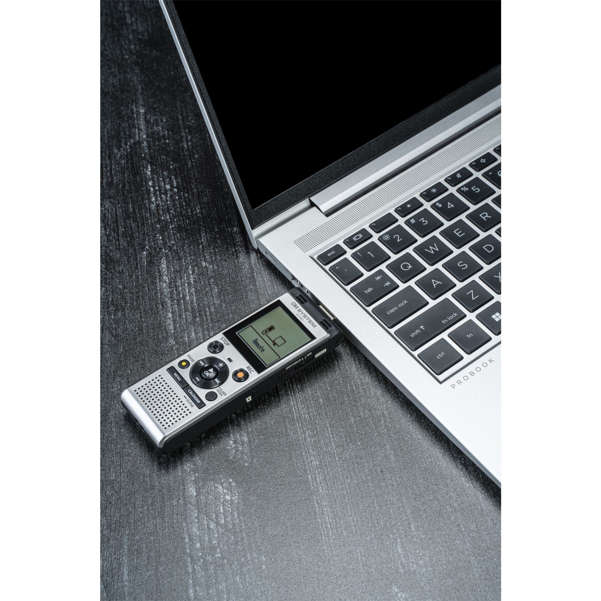 OM system WS-882 4GB