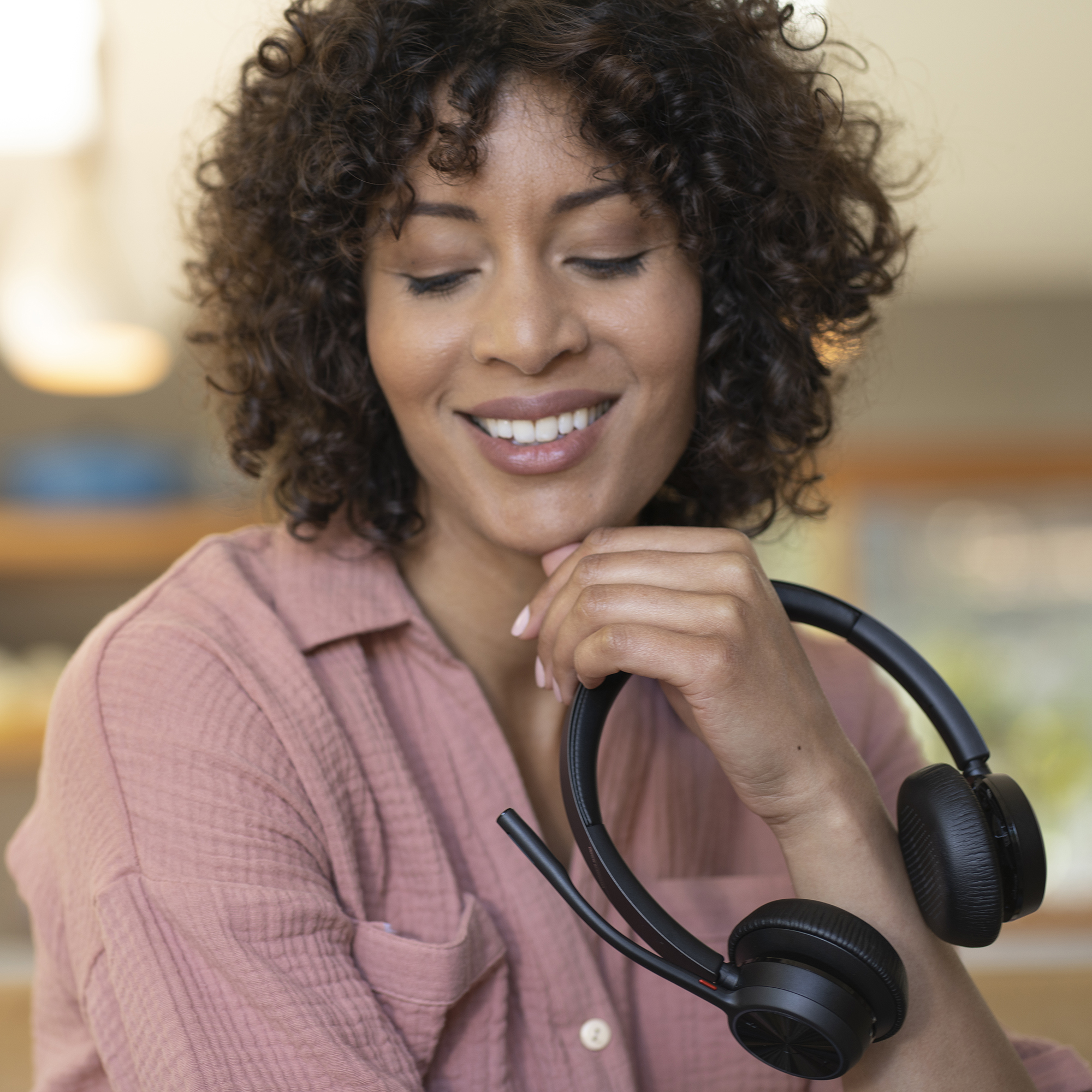 Poly BT Headset Voyager 4320 UC Stereo USB-A – Ansicht 5
