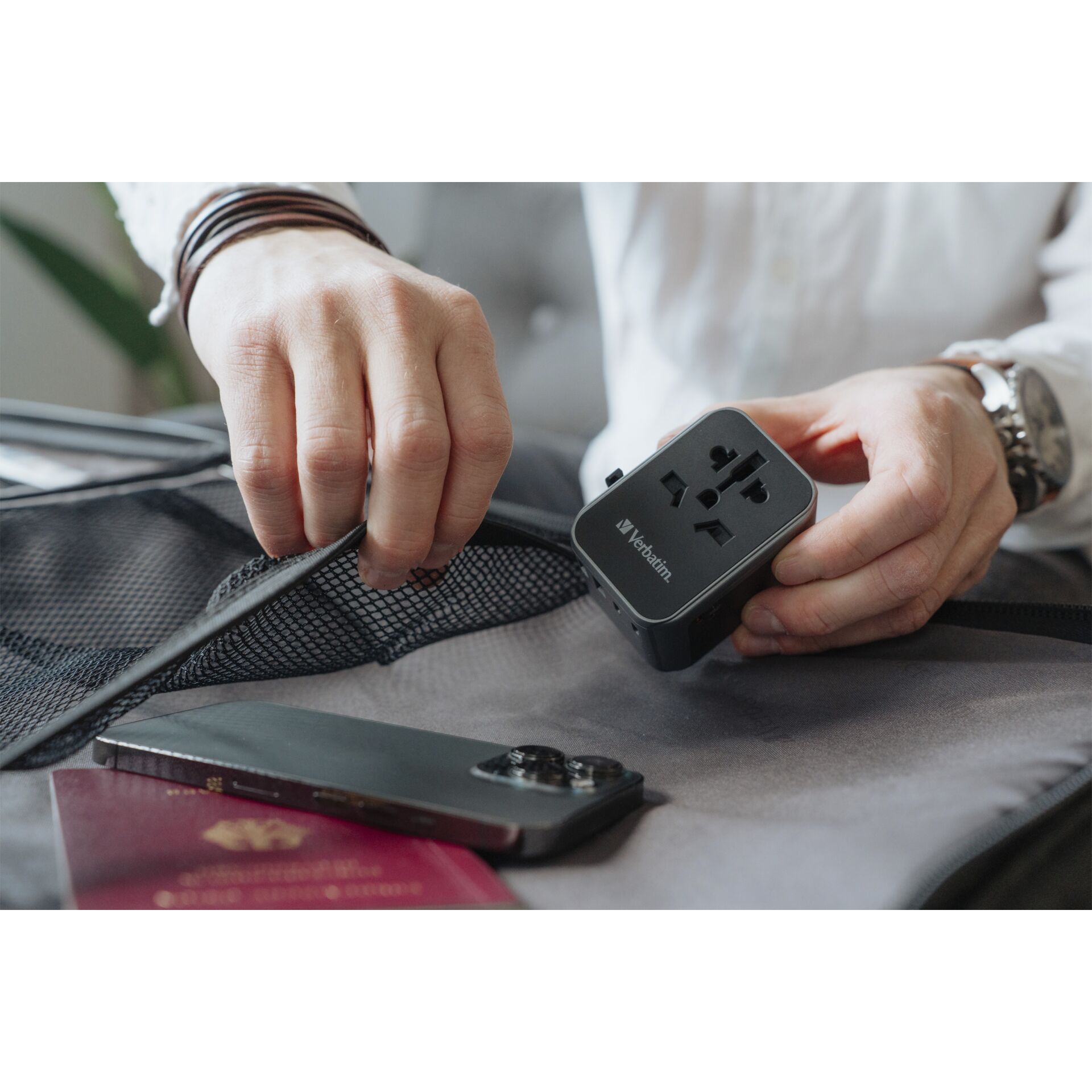 Verbatim Uni.Travel Adapt.UTA-03 USB-C 30W 2xUSB-C 2xUSB-A  49545
